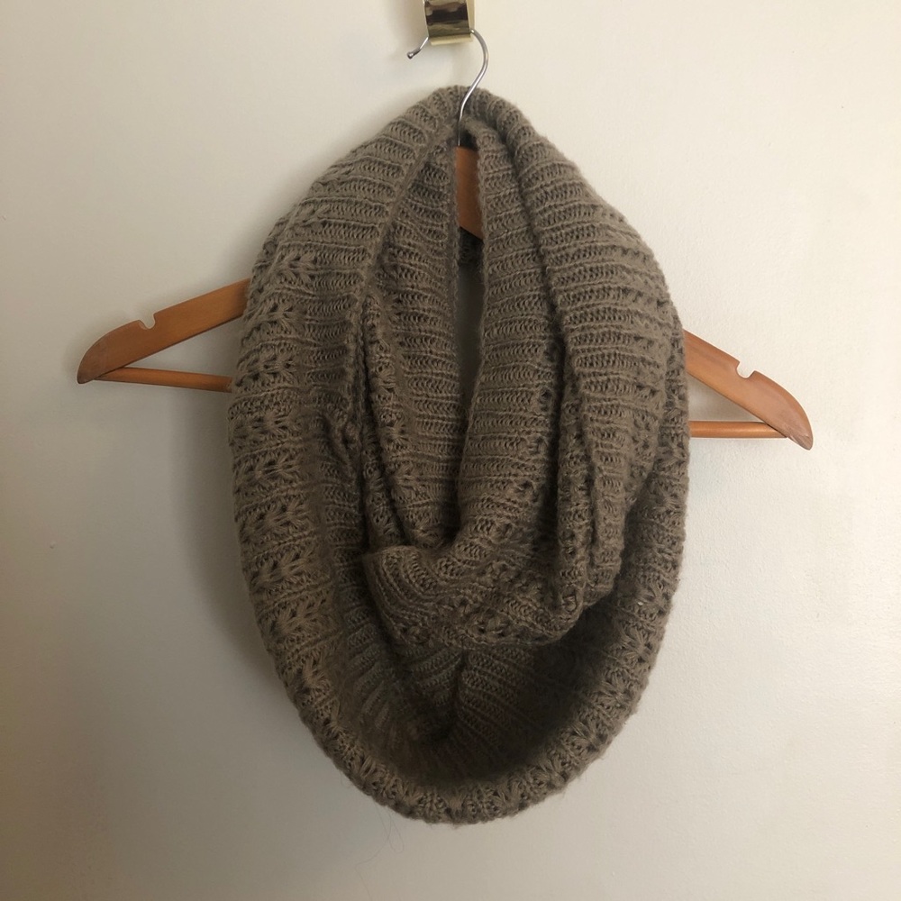 Infinity scarf